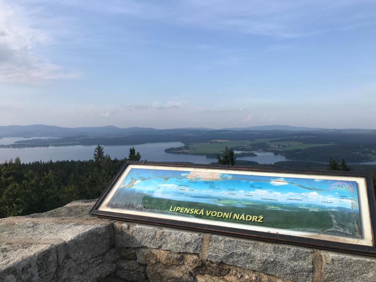 Hauslipno Bungalov Na Lipne リプノ・ナト・ヴルタヴォウ エクステリア 写真