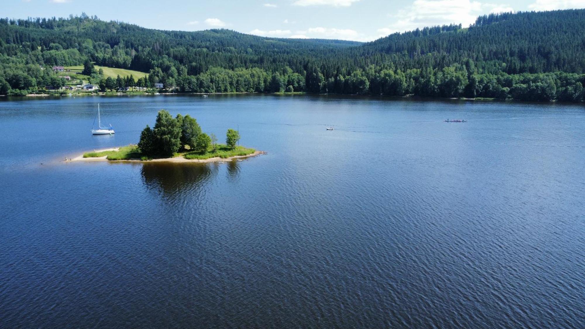 Hauslipno Bungalov Na Lipne リプノ・ナト・ヴルタヴォウ エクステリア 写真